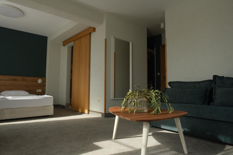 Bedroom 2, Family Hotel Ramira, Kyustendil
