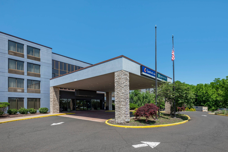 Exterior & Views 2, MainStay Suites Horsham - Philadelphia, Montgomery