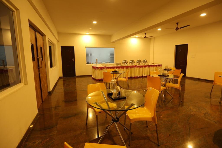 Food & Drinks, HOTEL JUMP IN & OUT, Coimbatore