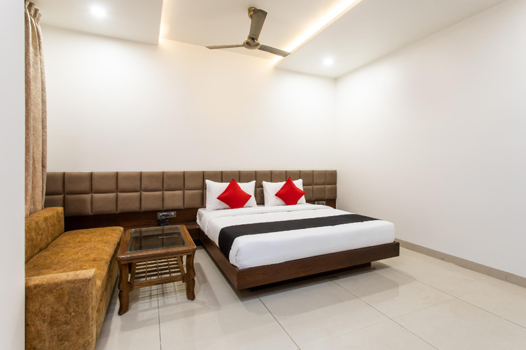 Bedroom 3, Hotel Jewel Palace, Bhopal