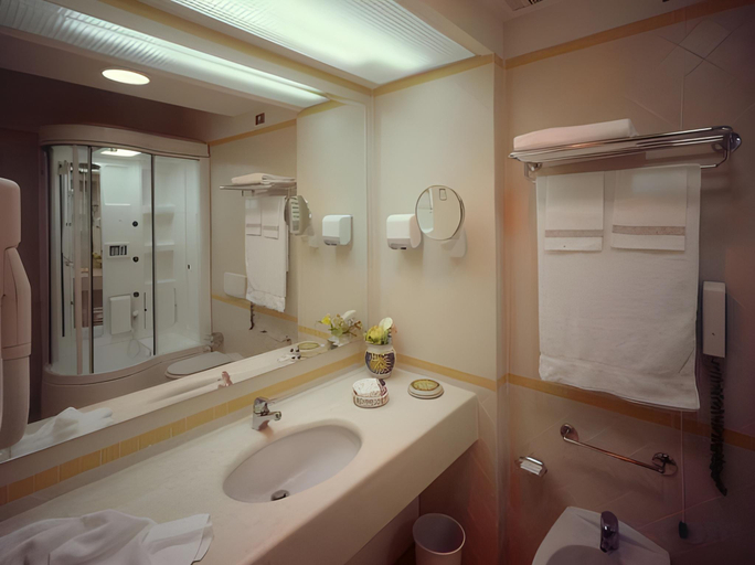 Bathroom 5, Perugia Park Hotel, Perugia