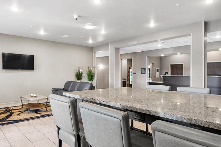 Public Area 2, Riverstone Suites - Chippewa Falls, Chippewa