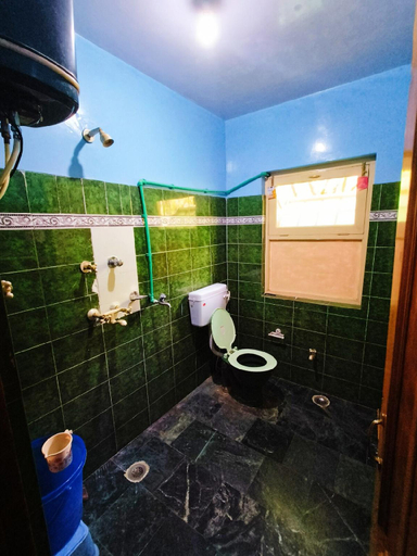 Bathroom 3, Aatithya Homestay Raison(Manali) , Kullu