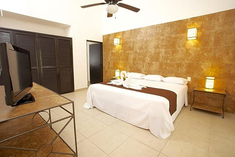 Bedroom 3, El Tukan Hotel & Beach Club, Cozumel
