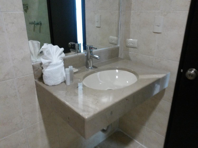 Bathroom 3, Hotel Osalle Inn, Chignahuapan