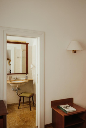 Others 5, Corso am Graben, Bolzano