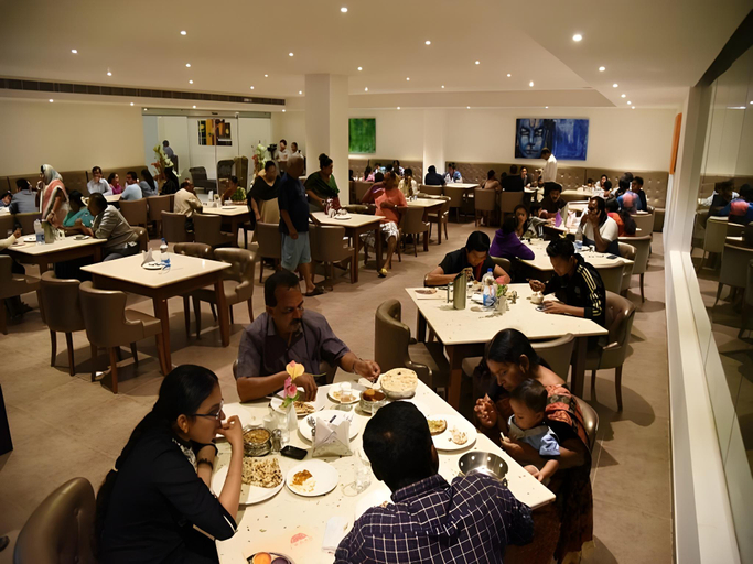 Food & Drinks 3, Hotel Raama, Hassan