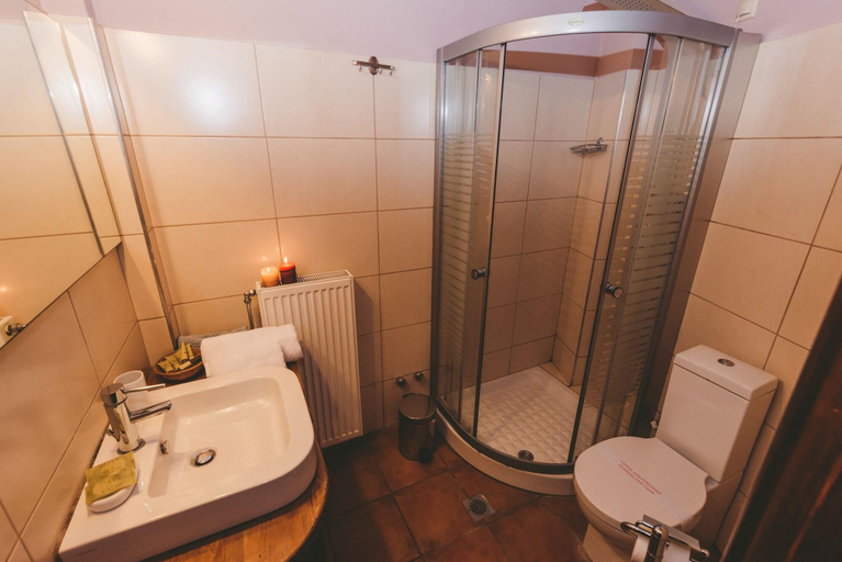Bathroom, Thea Mainalou, Peloponnese
