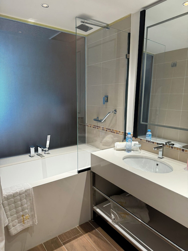Bathroom 4, Hotel Seybouse International, Annaba
