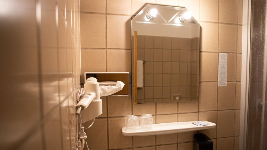 Bathroom 2, Garni Hotel Hof zum Ahaus, Borken