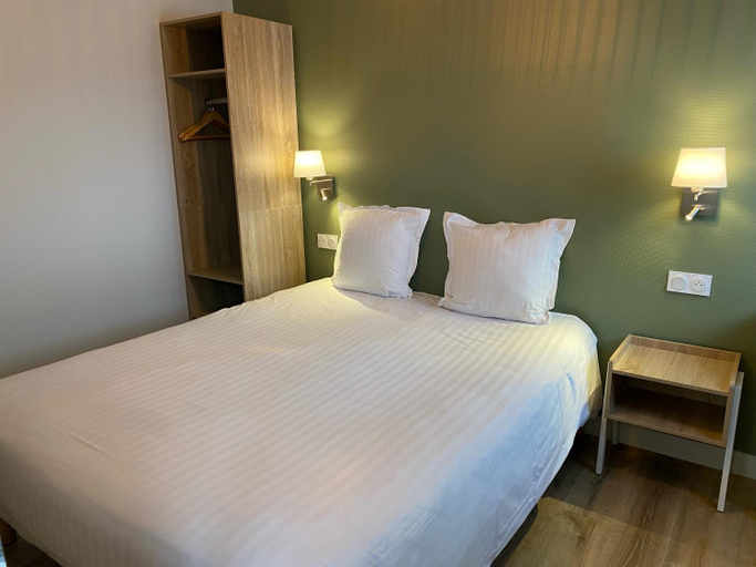 Bedroom 2, Hotel De Bretagne - Fougeres, Ille-et-Vilaine