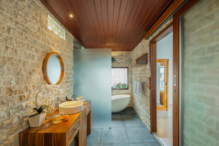Bathroom 5, Mahayani Ubud Villa, Gianyar