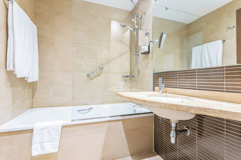 Bathroom 4, Sercotel Las Artes Pinto, Madrid