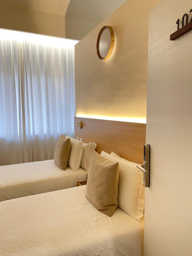 Others 3, May Home Guest House, Rome