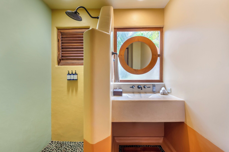 Bathroom 5, Hilton Grand Vacations Club Zihuatanejo, José Azueta
