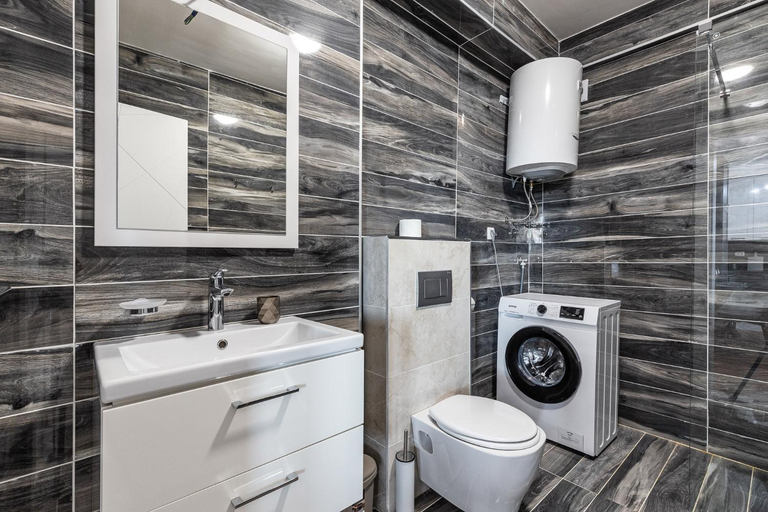 Others 5, Sunset Harbor Suites