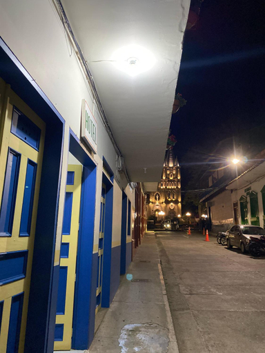 Exterior & Views