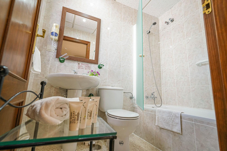 Bathroom 5, Colon, Málaga