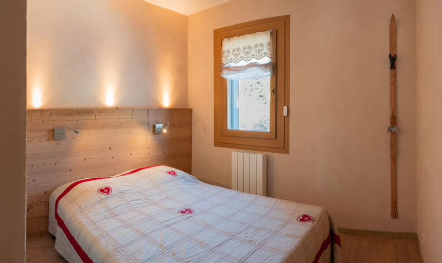 Bedroom 2, Les Berlicants, Ain