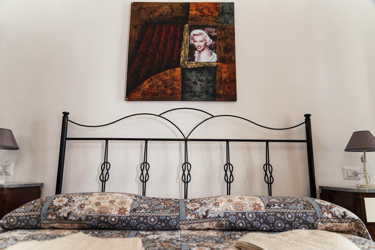 Bedroom, Casa degli Artisti Diamante, Cosenza