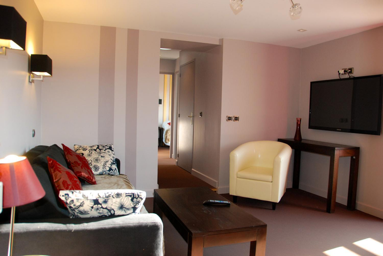 Others 5, Hotel Corrieu, Pyrénées-Orientales