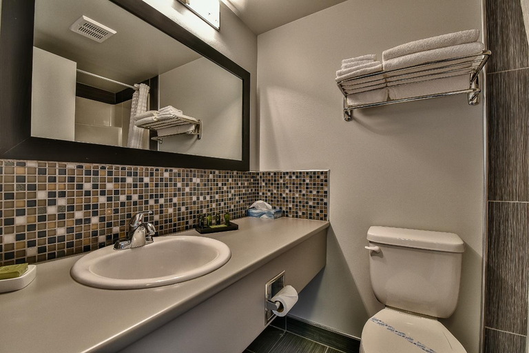Others 5, The View Hotel, Bulkley-Nechako