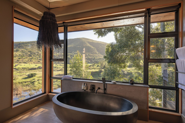 Bathroom 4, Botlierskop Private Game Reserve, Eden