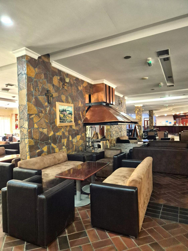Public Area 2, Hotel Junior, Brus