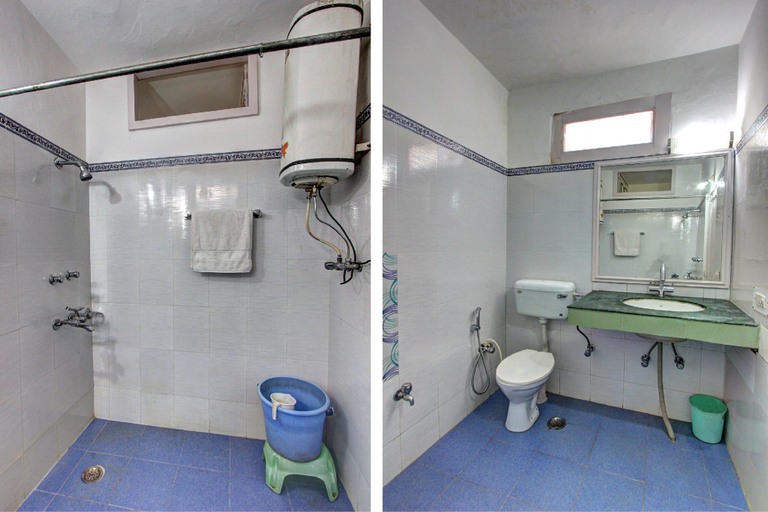 Bathroom 3, Hotel Royal, Kullu