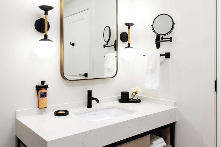 Bathroom 5, Pell Hotel jdV by Hyatt, Newport