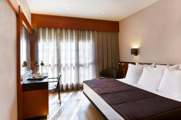 Bedroom 3, Hotel Derby, Barcelona