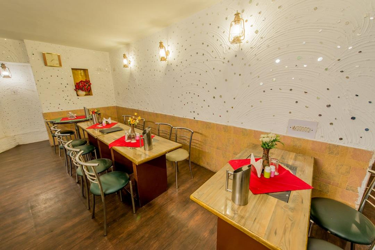 Food & Drinks 2, Hotel D' Chalet, Kullu
