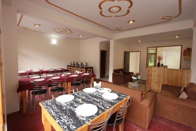 Food & Drinks, Goroomgo Hotel Saras Manali, Kullu