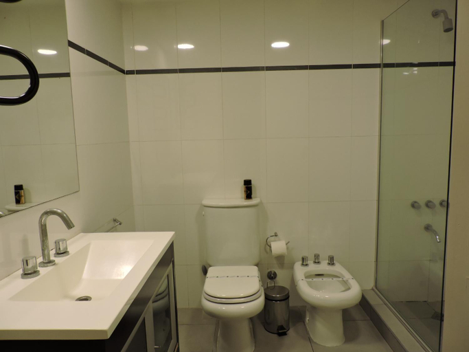 Bathroom 4, Rivadavia Apartments, Distrito Federal