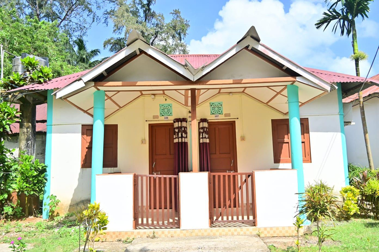 Exterior & Views