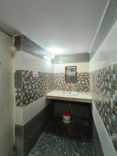 Bathroom 3, Hotel City Palace, Ranchi