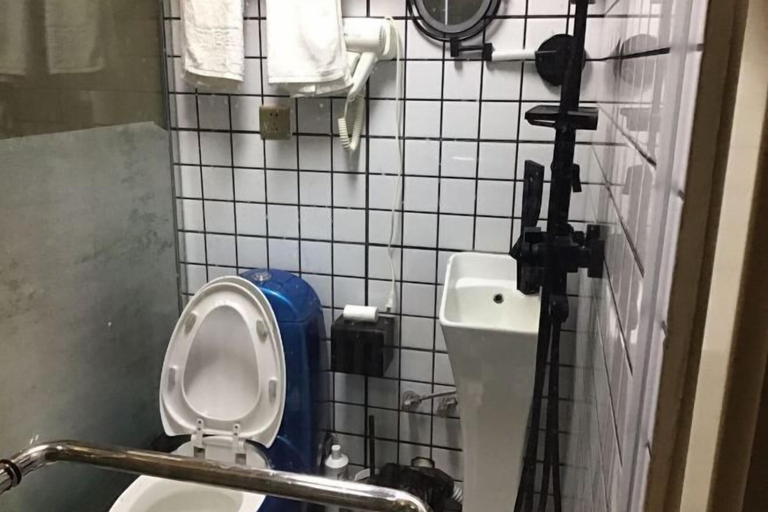 Bathroom 3, Pulu Inn, Dalian