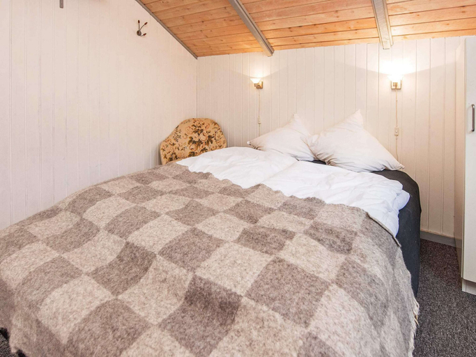 Bedroom 3, 4 Person Holiday Home in Oksbol, Varde