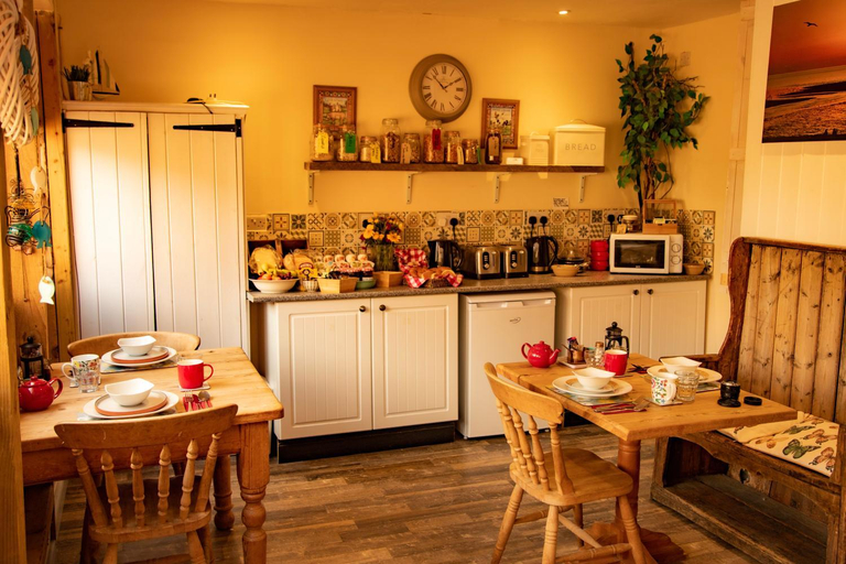 Food & Drinks 4, Norfolk Farm Stays by Beach Dog Friendly, Cambridgeshire