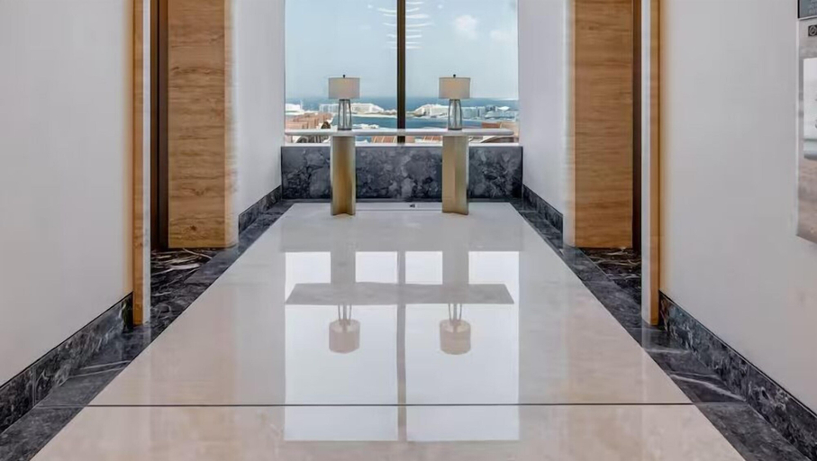 Others 3, The Palm Tower, Dubai
