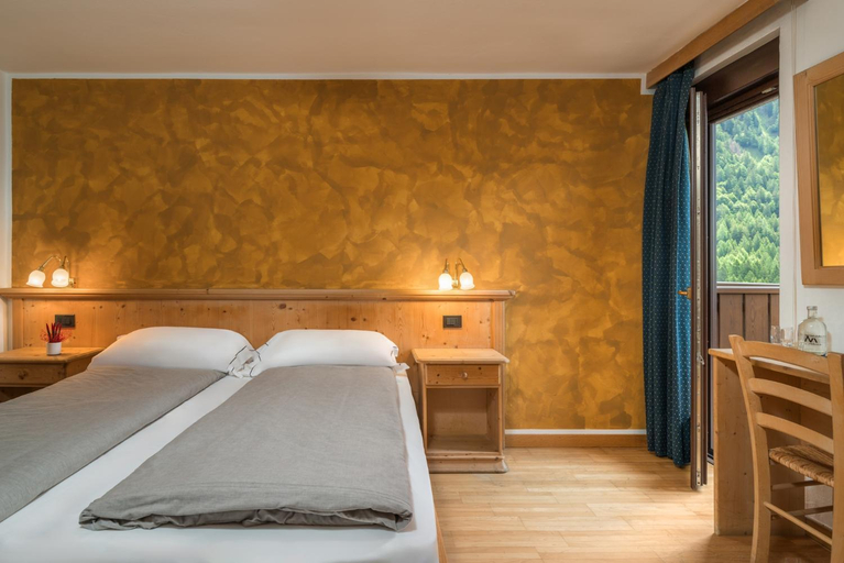 Bedroom 2, Hotel Betulla, Trento