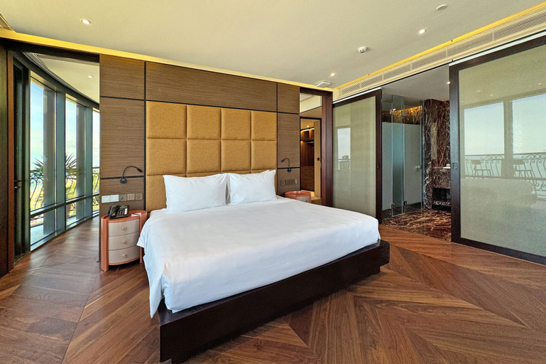 Bedroom 3, Holiday Beach Hotel Danang, Da Nang