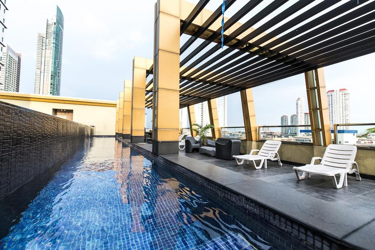 Sport & Beauty 2, Sarasinee All Suite Boutique Hotel, Khlong San