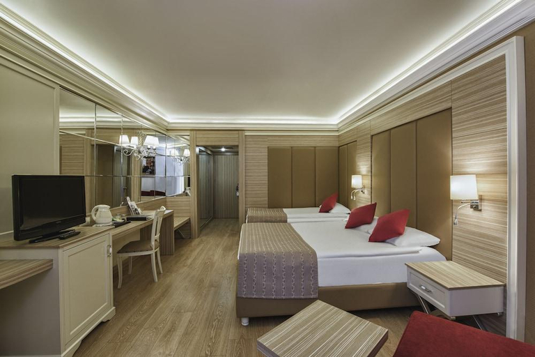 Bedroom 2, Delphin Deluxe, Alanya