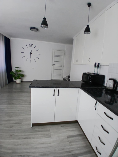Others 4, Vernatun guest house
