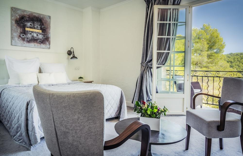 Bedroom 3, La Bastide De Tourtour Hotel & Spa, Var