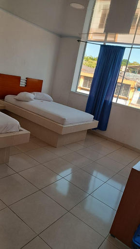 Others 3, Hotel Ibiza, Armenia