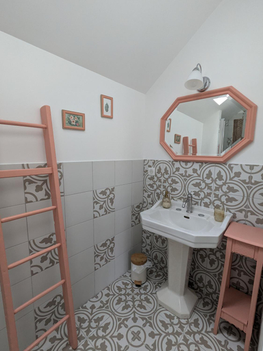 Bathroom 3, La Maison Cornon, Oise