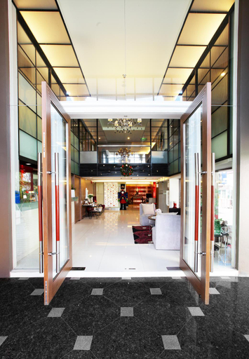 Public Area 3, Beyond Suite Hotel, Bang Plad