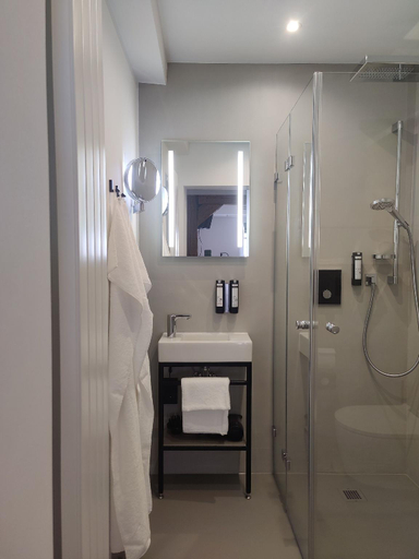 Bathroom 3, DAS HOCHREIN, Kitzingen